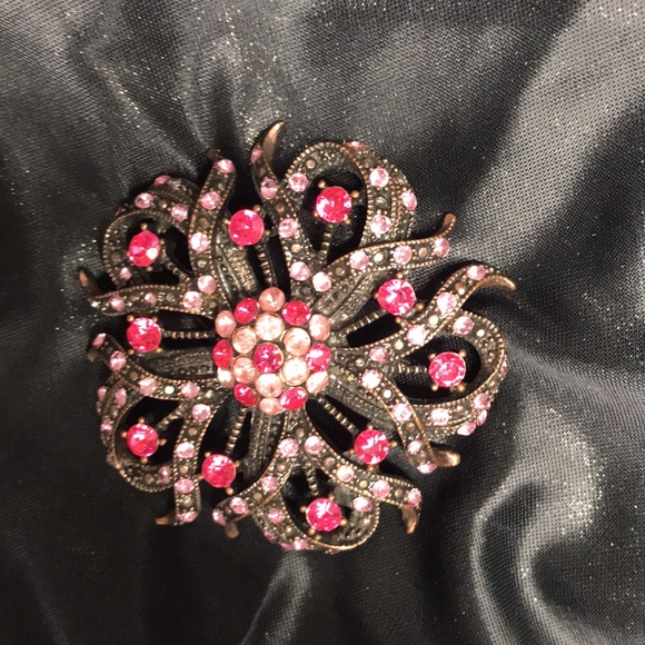 Beautiful Rose and Light Pink Brooch - Picture 7 of 8